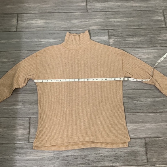 J. Crew Turtleneck Beige Tan Waffle Knit Sweater XS Cozy Minimalist Roll Neck - Picture 6 of 13